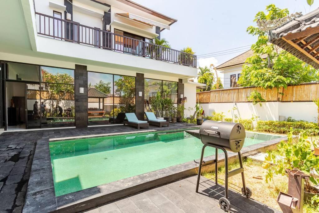 Moyang In Villa Nusa Dua (Bali)